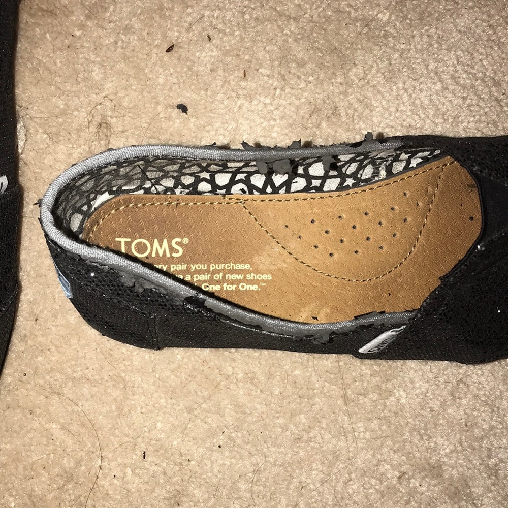 TOMS - Picture 5 of 6